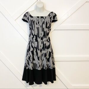 Amy Matto Printed Square Neck Short Sleeve Knee Length Stretch Knit Dress Sz 6